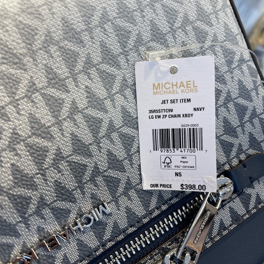 Michael Kors Jet Set Lg Ombré Signature Logo East West Crossbody Body
Navy 
NWT - Picture 15 of 16